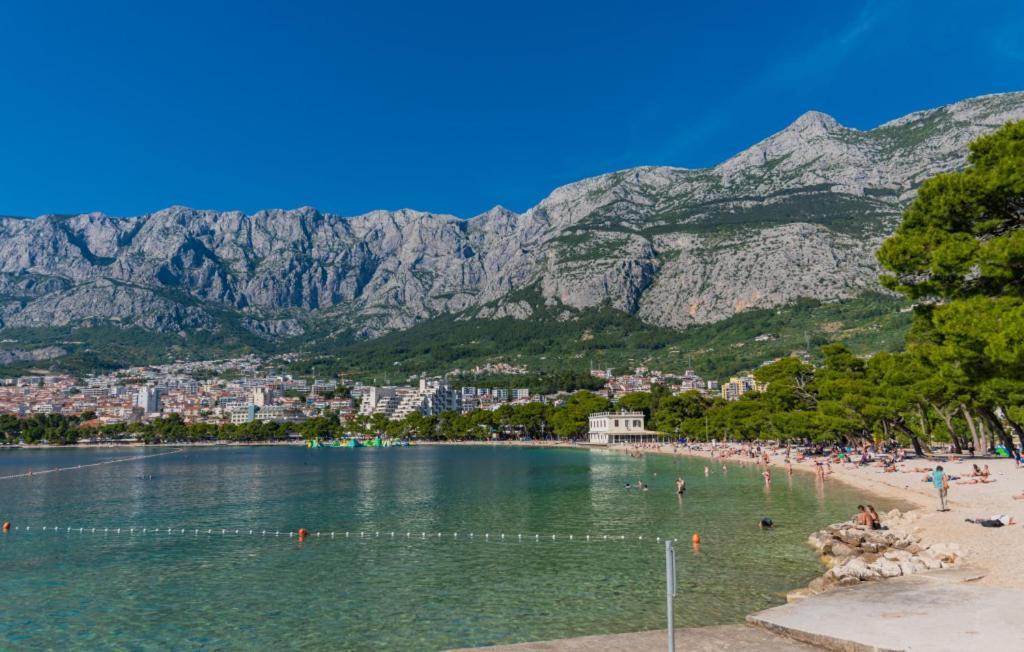 Kam - By Guide Apartment Makarska